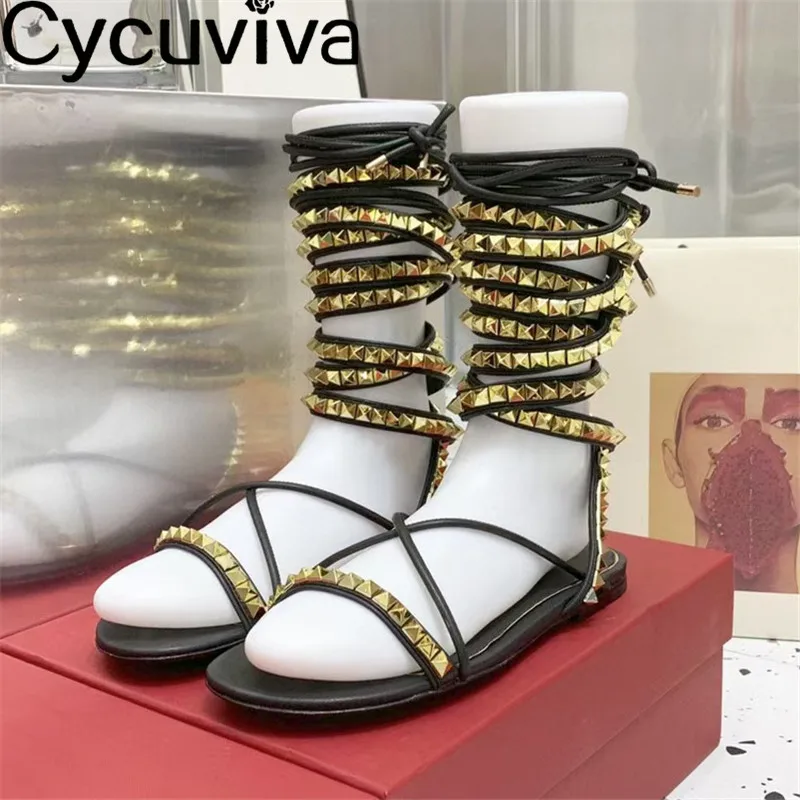 Sandalias planas con tachuelas y clavos dorados para mujer, chanclas con zapatos de verano para vacaciones en la playa, color negro, novedad| | - AliExpress