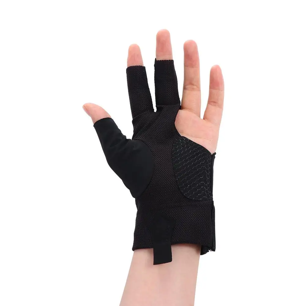 Description Picture 6 of itemAccessories Non-slip Wear-resistant Elasticity Anti Skid Gloves Billiards Gloves Three Finger Gloves Open 3 Fingers Gloves
