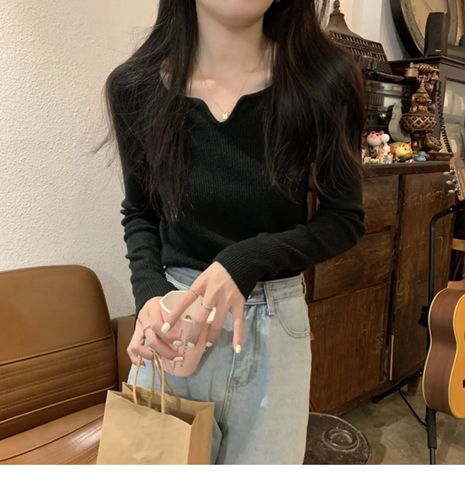 

Women's Spring V-neck Thin Solid Color Knit Sweater