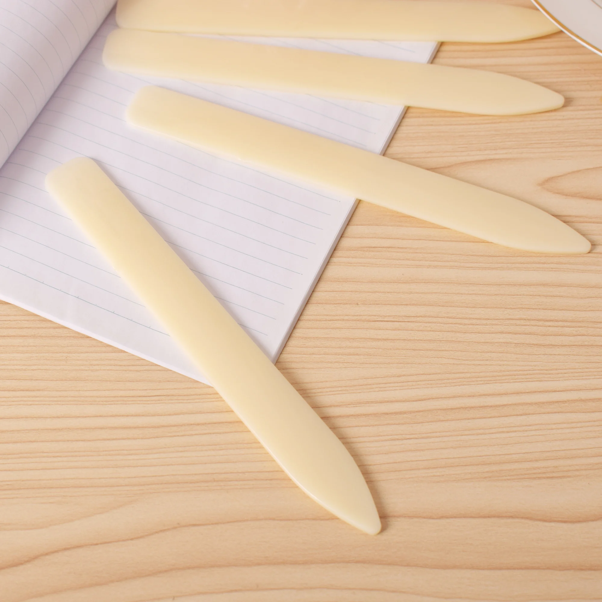 Trimming Leather Craft Tools Bone Folder For Leather Scoring Folding Creasing Paper Home School Handmade Accessories 1pcs bone folder tools