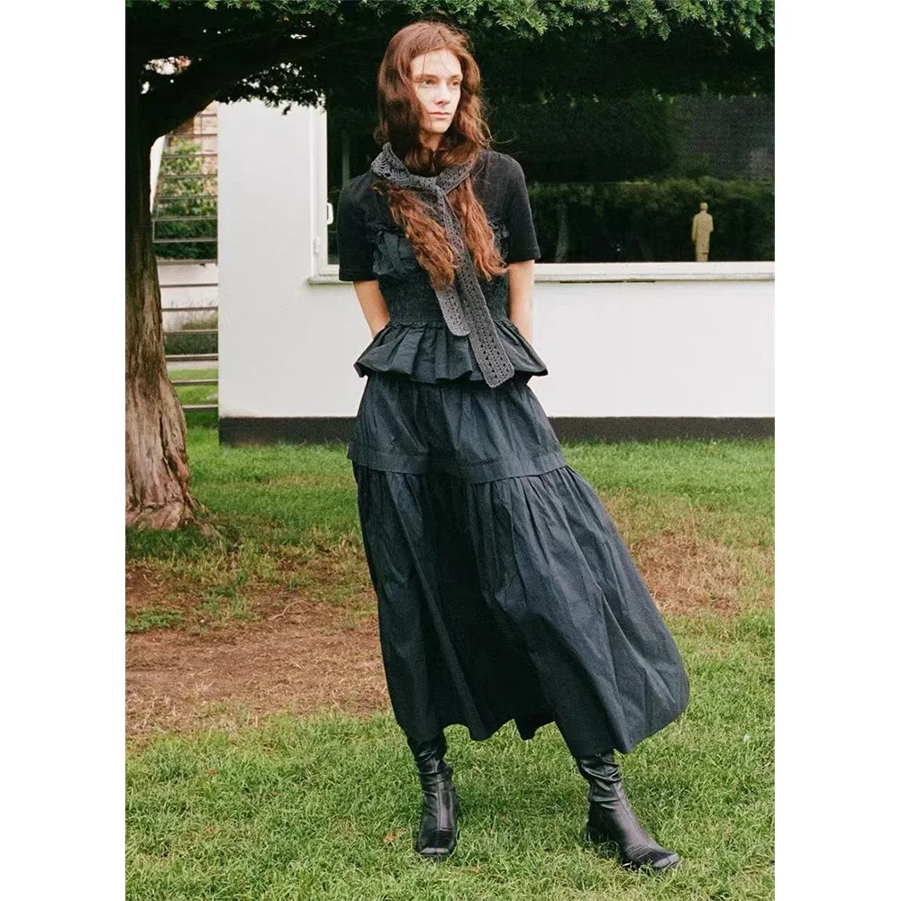 

High quality! 24 early spring temperament black ruffle taffeta splicing round neck short sleeve T-shirt top + bustier skirt