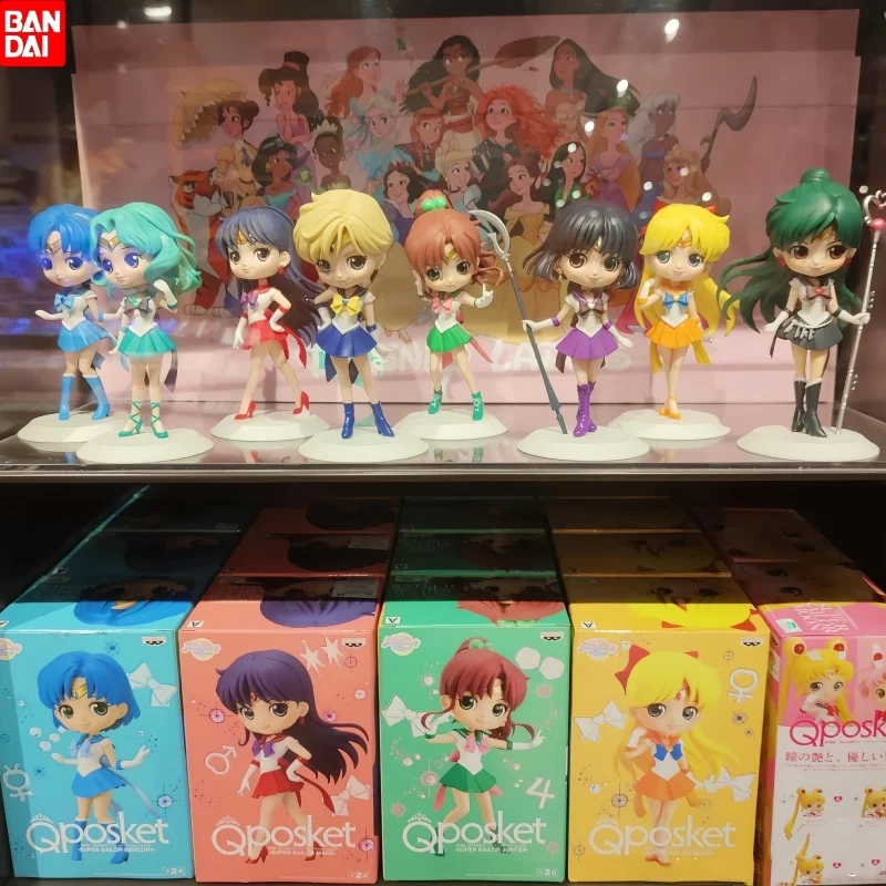 

Фигурки героев мультфильма «Сейлор Мун» из мультфильма «Мун»