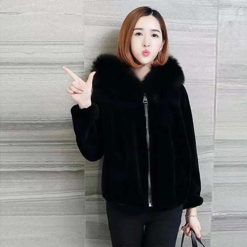 2023 new winter faux leather jacket hooded coat thick women\'s warm short coat imitation sheep cut cashmere coat