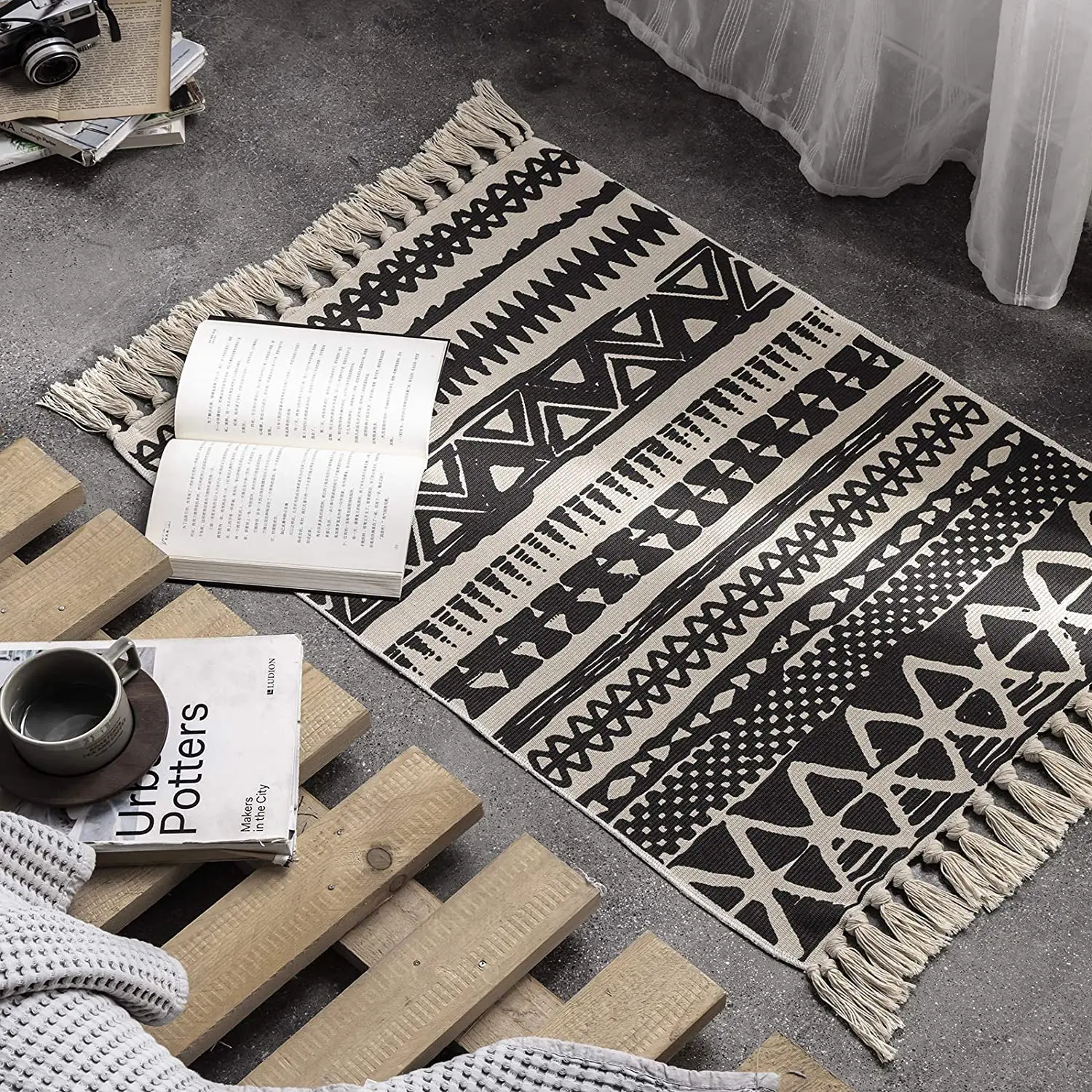 

Simple&Opulence Boho Cotton Area Carpet for Living RoomHand Woven Fringe Throw Rug Geometric Decorative Bathroom Mat