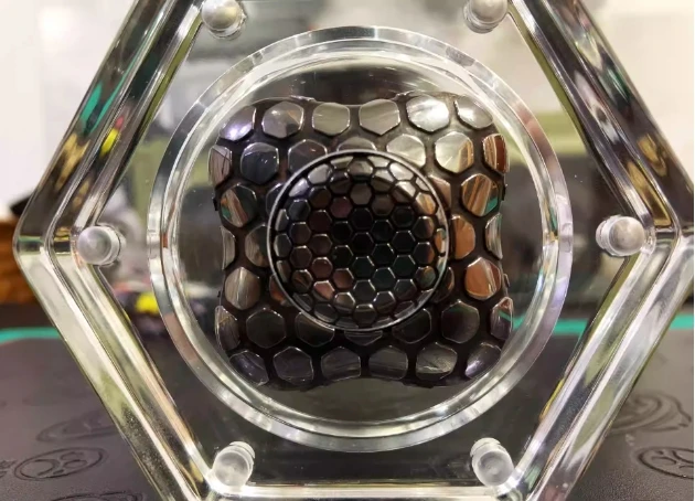 Рисунок 2 - Подержанный гироскоп на кончик