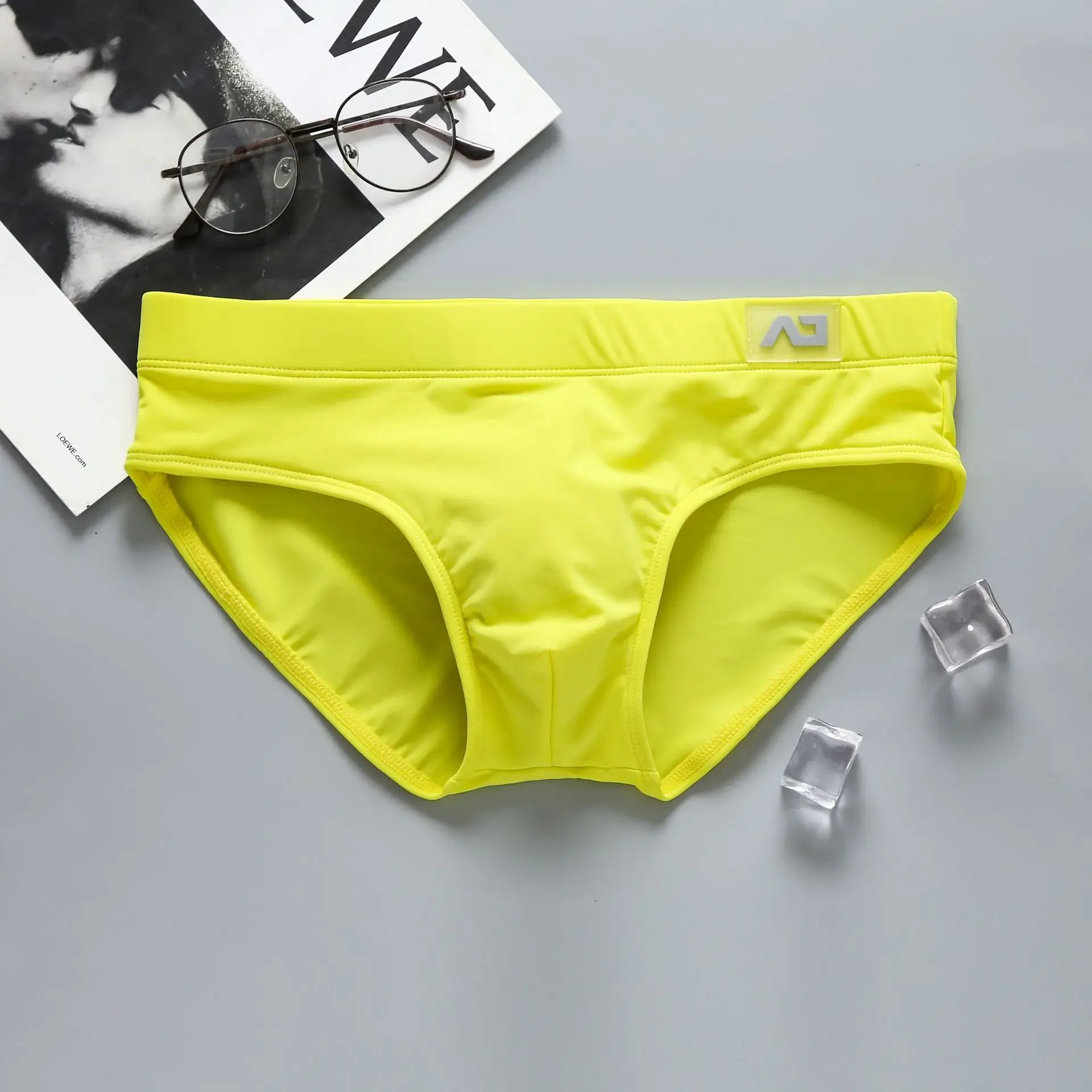 Costume da bagno da uomo a vita bassa, slip sportivi da uomo sexy, grandi, anti-imbarazzante, ad asciugatura rapida