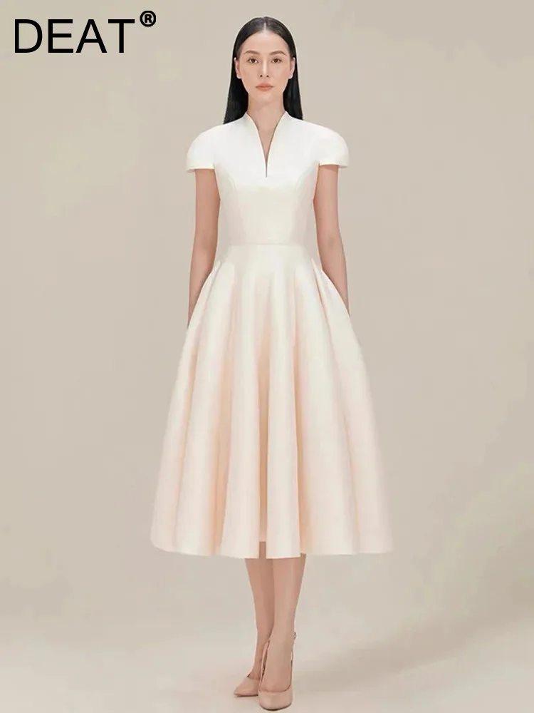 

DEAT Women Fashion Party Dress Pleated High Waist Solid Color V-neck Short Sleeve Satin Evening Dresses Spring 2024 New 13DB4985