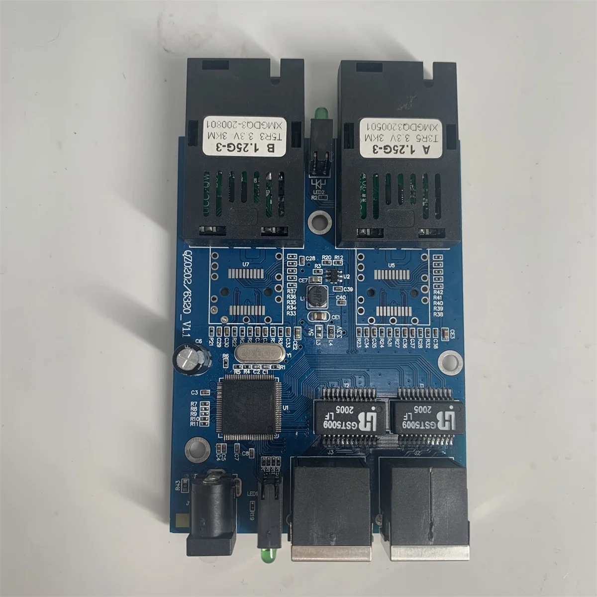 10/100/1000M Gigabit Ethernet Switch Ethernet Fiber Optical Media Converter Single Mode 2 RJ45 UTP and 2 SC 10 100 1000m single mode media converters stable performance sc connector module fiber media converter