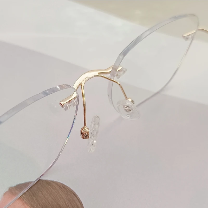 Fashion Light Luxury Women's Eyewear Retro Metal Frameless Eyeglasses Optical Prescription Glasses Frame E1