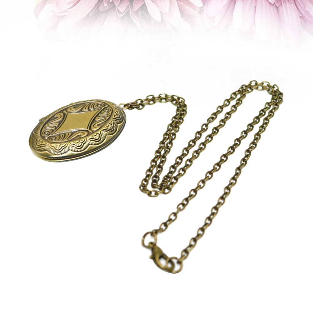 

Creative Oval Shape Pendant Necklace Photo Case Necklace Flowers Carve Jewelry Souvenir Gift Ornaments without Photo Frame