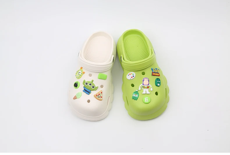 2022  New Parents-Chid Women Girls Boys Beach Cute Mules Clogs Garden Sandals Slippers Shoes30 31 32 33 34 35 36 37 38 39 40 41