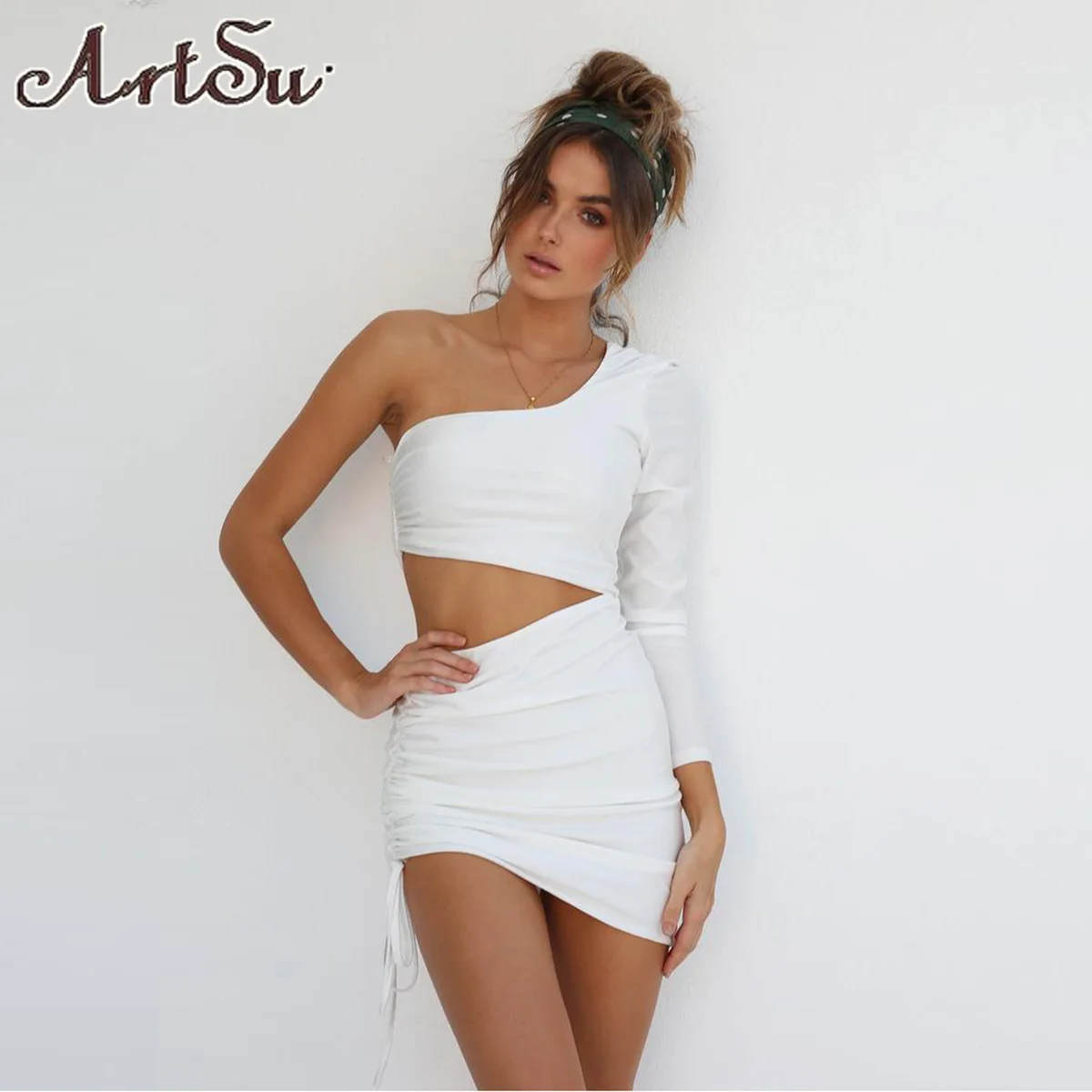 

Женское облегающее мини-платье на одно плечо, с длинным рукавом