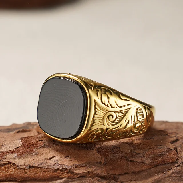 Bagues élégantes et rétro en onyx noir, simples et semblables aux affaires, en acier inoxydable 316L avec placage en or 18 carats.