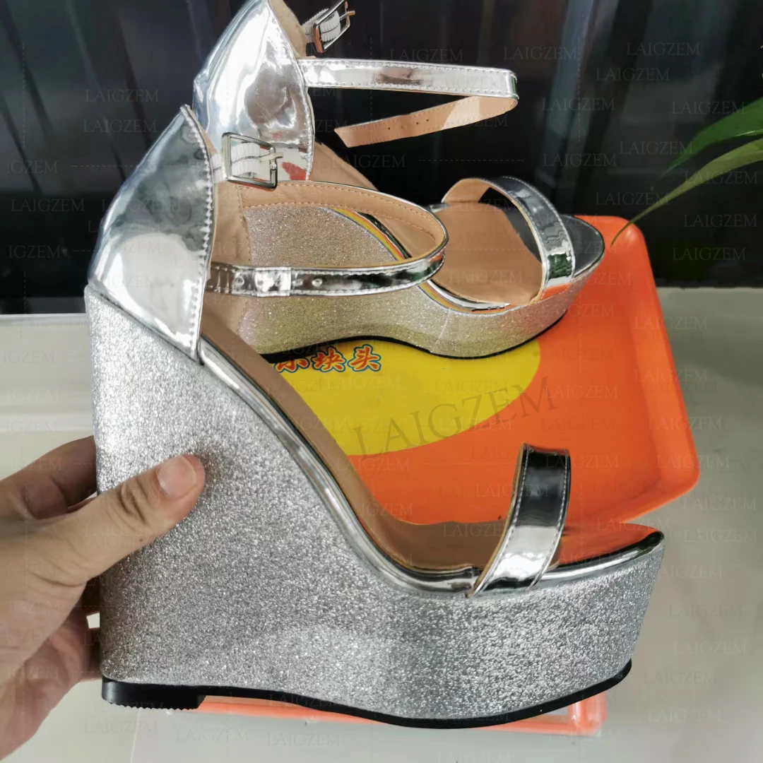 

Женские блестящие босоножки на танкетке, размеры 38, 42, 44, 45, 52