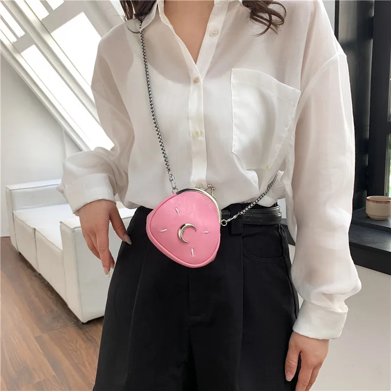 HOKMAH Chic Crossbody Bag for Women, Cute Pearl Design Y2K Sling Purse  Shoulder Bag Box Croquette Aesthetic Chain Cross Body (black): Handbags