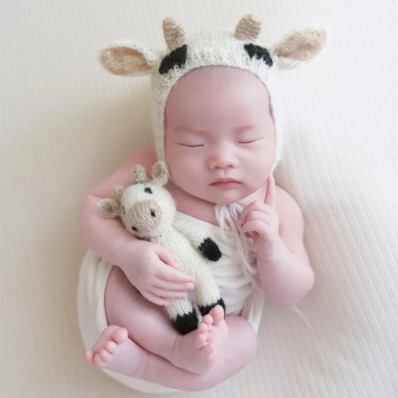 

2023 New Newborn Photography Clothing Studio Baby Full Moon Baby Photography Woolen Cow Shape Hat Doll Studio Art Photo