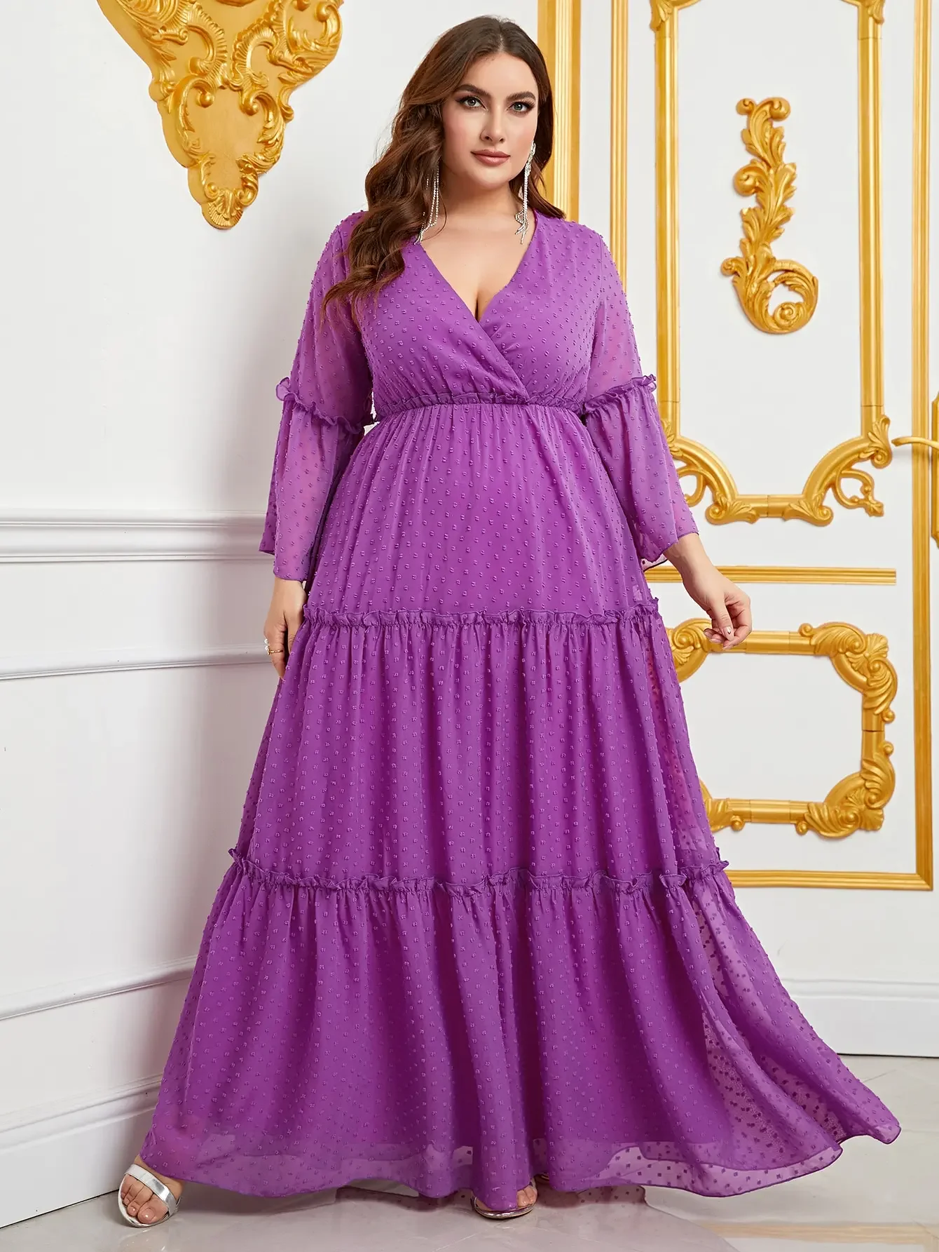 Helinae | Sophisticated V-neck Dress