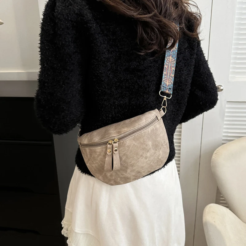 Women Stylish Crossbody Bag with Wide Strap Vintage Chest Bag PU Leather Fashion Sling Bag Female Daily Dating Bag
