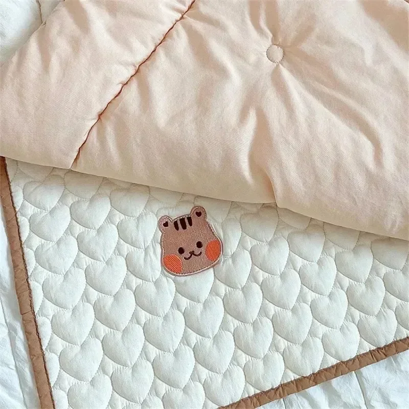 곰 방수 소변 매트, 세척 가능한 기저귀 교체 패드, 코튼 침대 시트, 다기능 어린이 매트리스