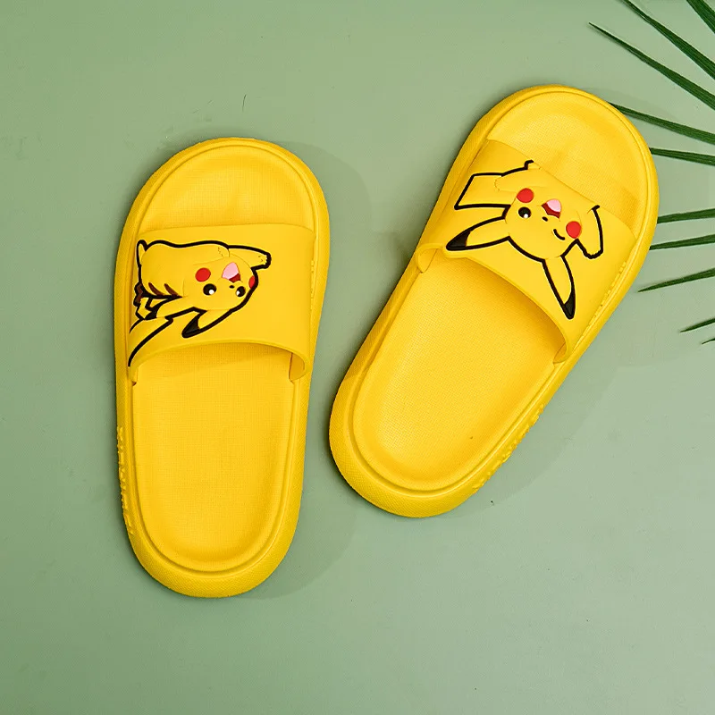 2024 New Children's Yellow Slippers Summer Cute Cartoon Indoor and Outdoor Wear Anti Slip Feet Feeling Thick Sole Beach Shoes