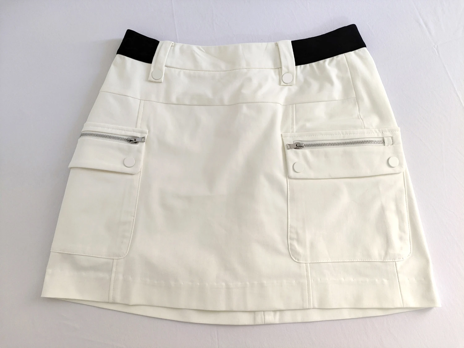 Women's Golf Short Skirt Stretch Elastic Band Big Zippered Pocket Casual Bottom with Short Pants