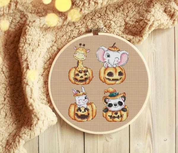 Kühlschrankaufkleber, Kunststoffleinwand, Handarbeitsstickerei, Strickhandwerk, Kreuzstichornamente, Kürbis kleine Tiere