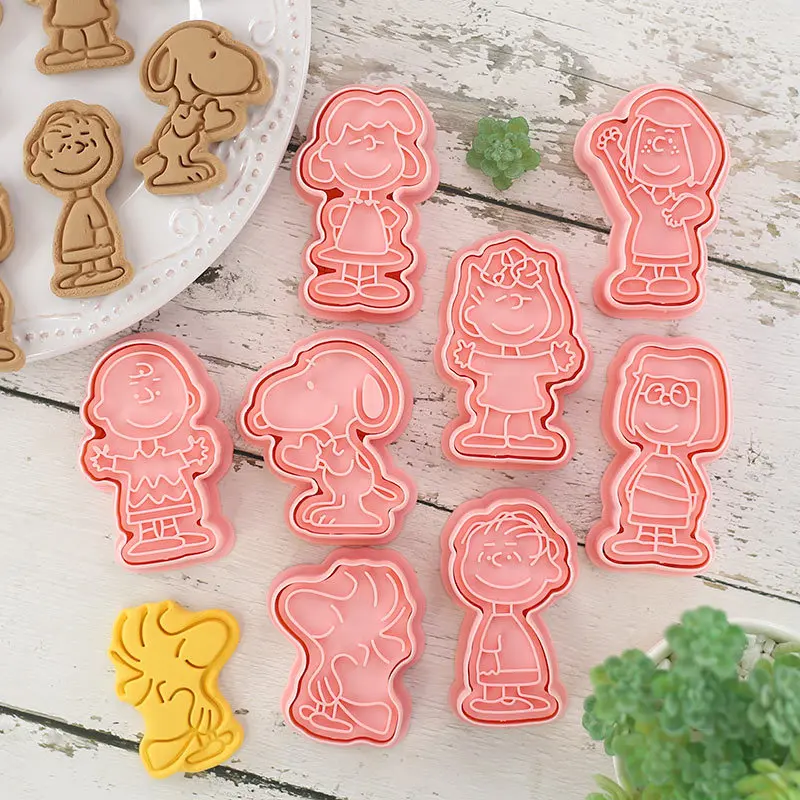 Moldes para Galletas, 8PCS Snoopy Moldes Galletas Infantiles Cortador de  Galletas Animales Bricolaje Fondant Cake Decorating para Decorar Pasteles