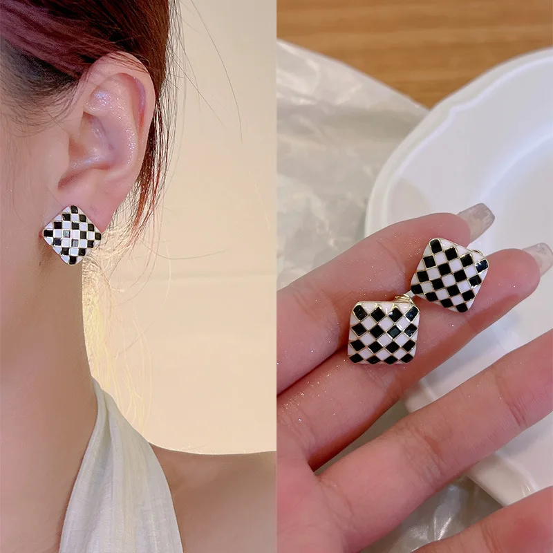 Jewelry for Women Trendy Fashion Ear Clips Luxurious Versatile Cute Earrings Elegant Clip Earrings