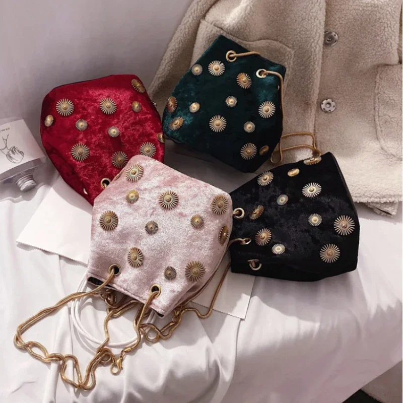Nuove borse da donna Secchiello Elegante borsa Veet Tote Borsa a tracolla con tracolla a catena dorata_voghion.com