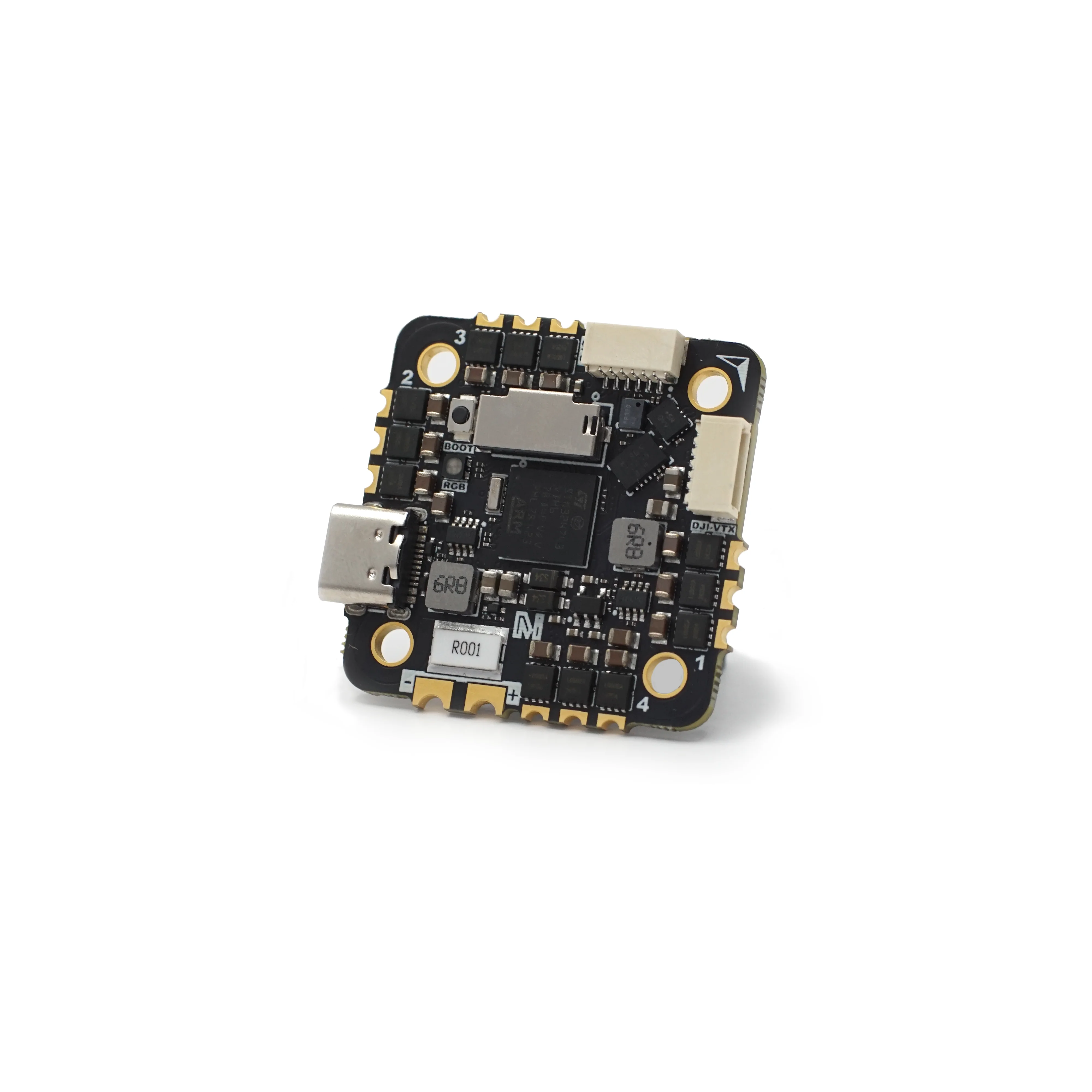 Détail des soudures et composants du contrôleur de vol et ESC MicoAir H743 AIO 35A AM32 pour drone FPV.