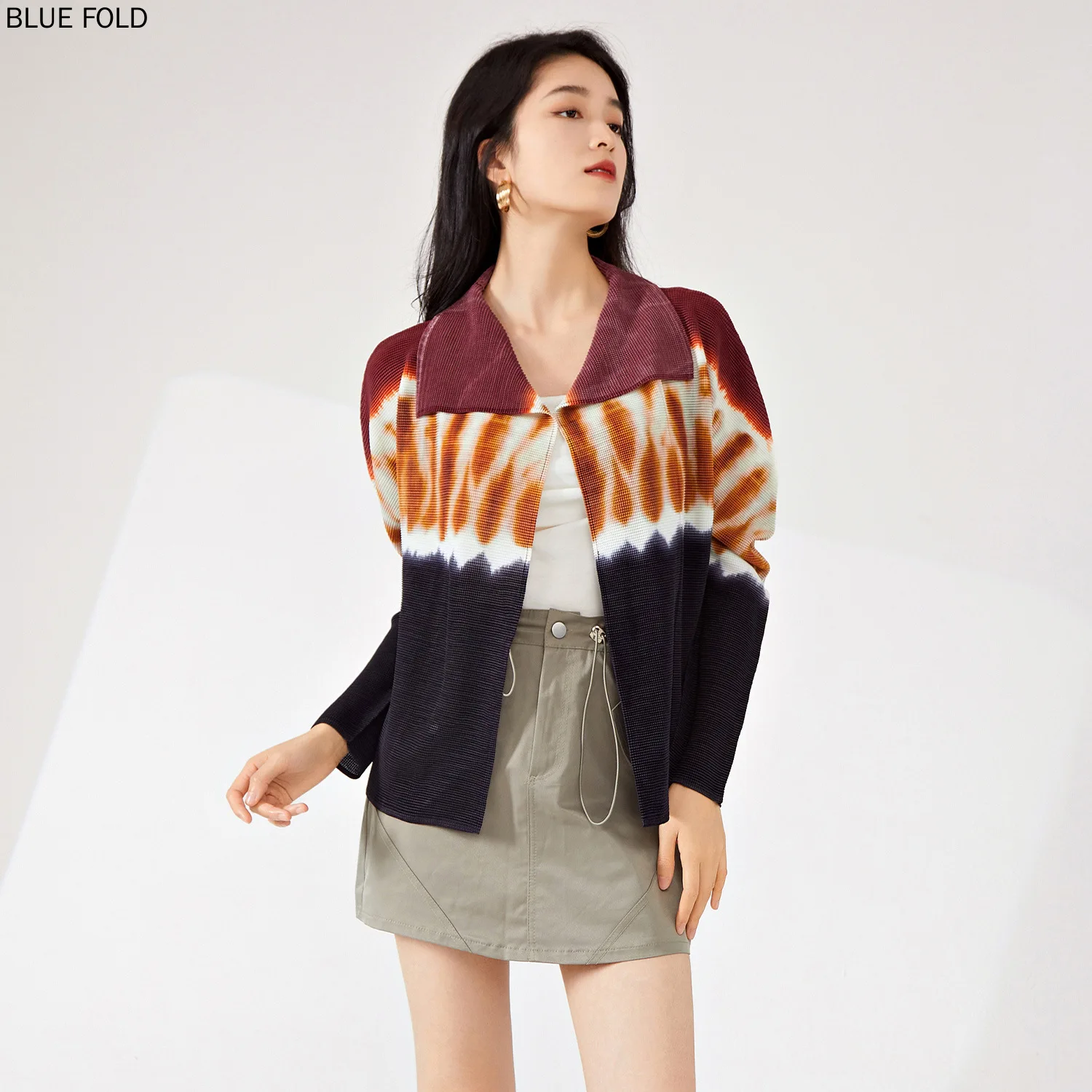 

Spring Coat Women's High-end New Style Loose Printed Long-sleeved Commuting Versatile Miyake Cardigan Top PLEATS Casaco Feminine