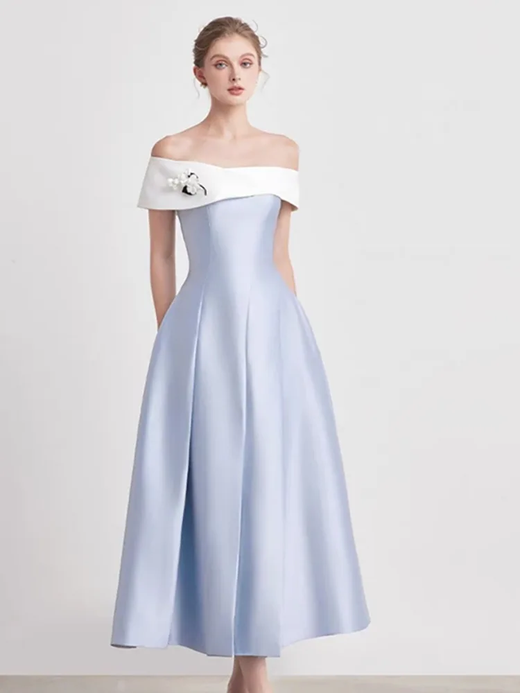 Рисунок 5 - Женское атласное платье с вырезом лодочкой DEAT