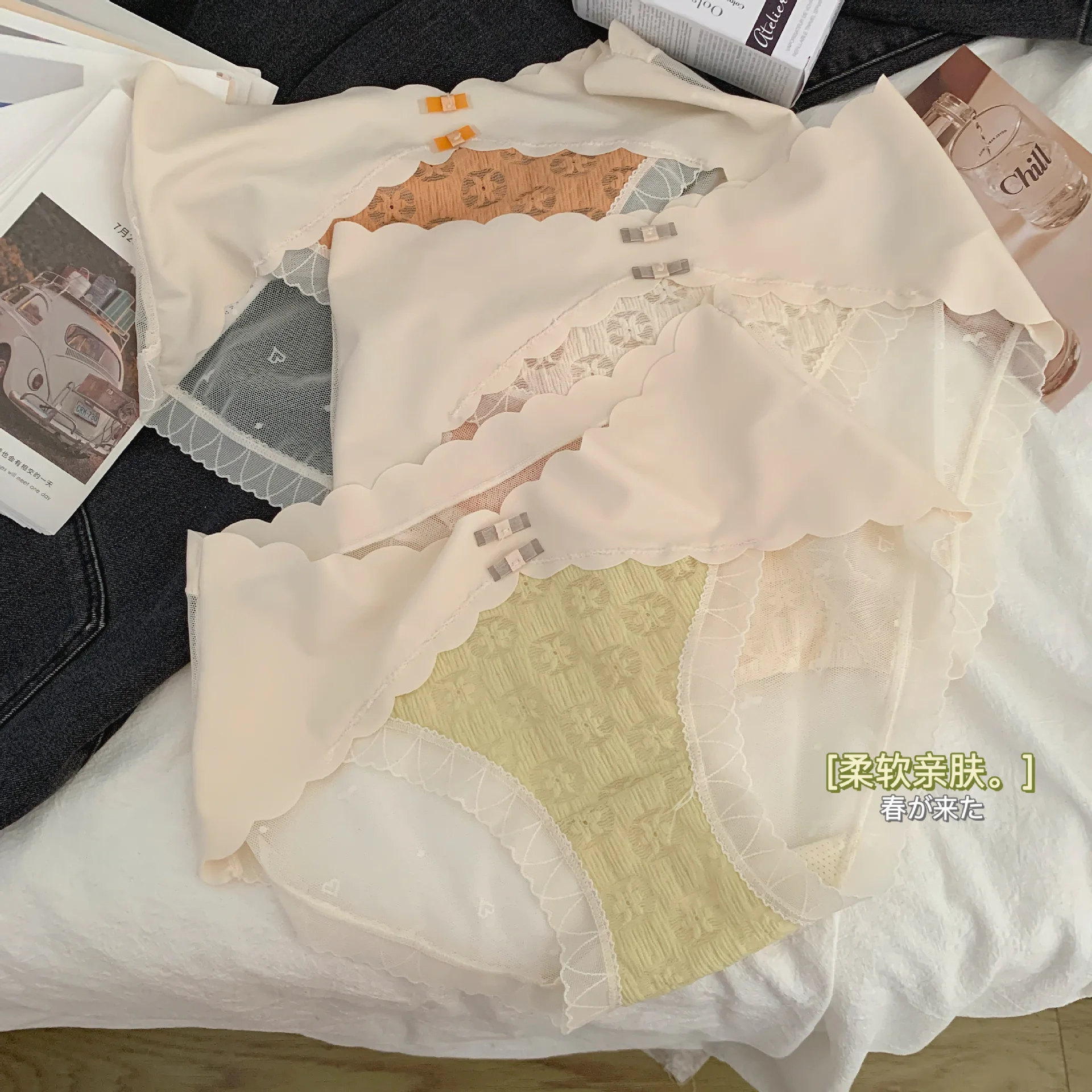 

French Panty Women's Underwear Sexy Lace Panties Girls' Hollow Out Comfort Briefs Mid Waist Seamless Underpants Female Lingerie