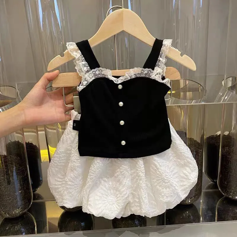 

2024 Children Girl 2PCS Clothes Set Solid Lace Sleeveless Top Floral Bud Embroidery Shorts Toddler Girl Outfit Young Girls Suit