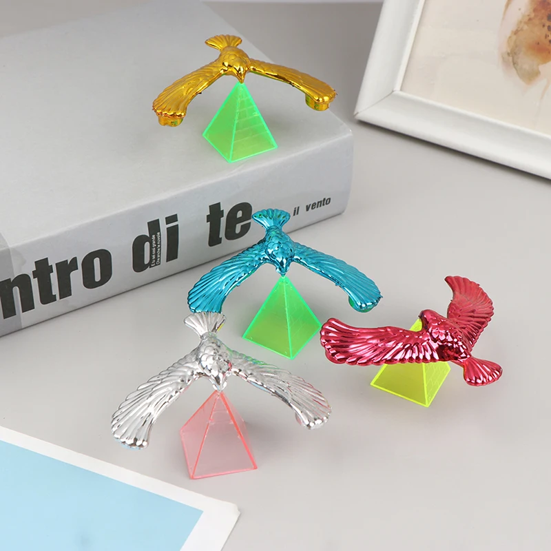 2pcs Novelty Amazing Balance Eagle Bird Toy Magic Maintain Balance Home Office Fun Learning Gag Toy for Kid Gift
