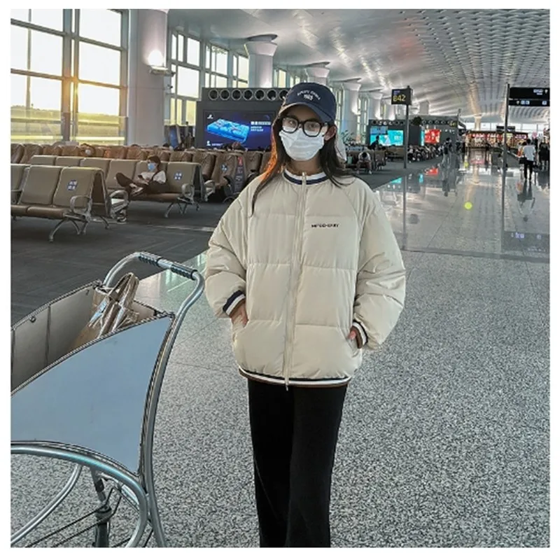 Рисунок 2 - Женское короткое пальто с воротником-стойкой