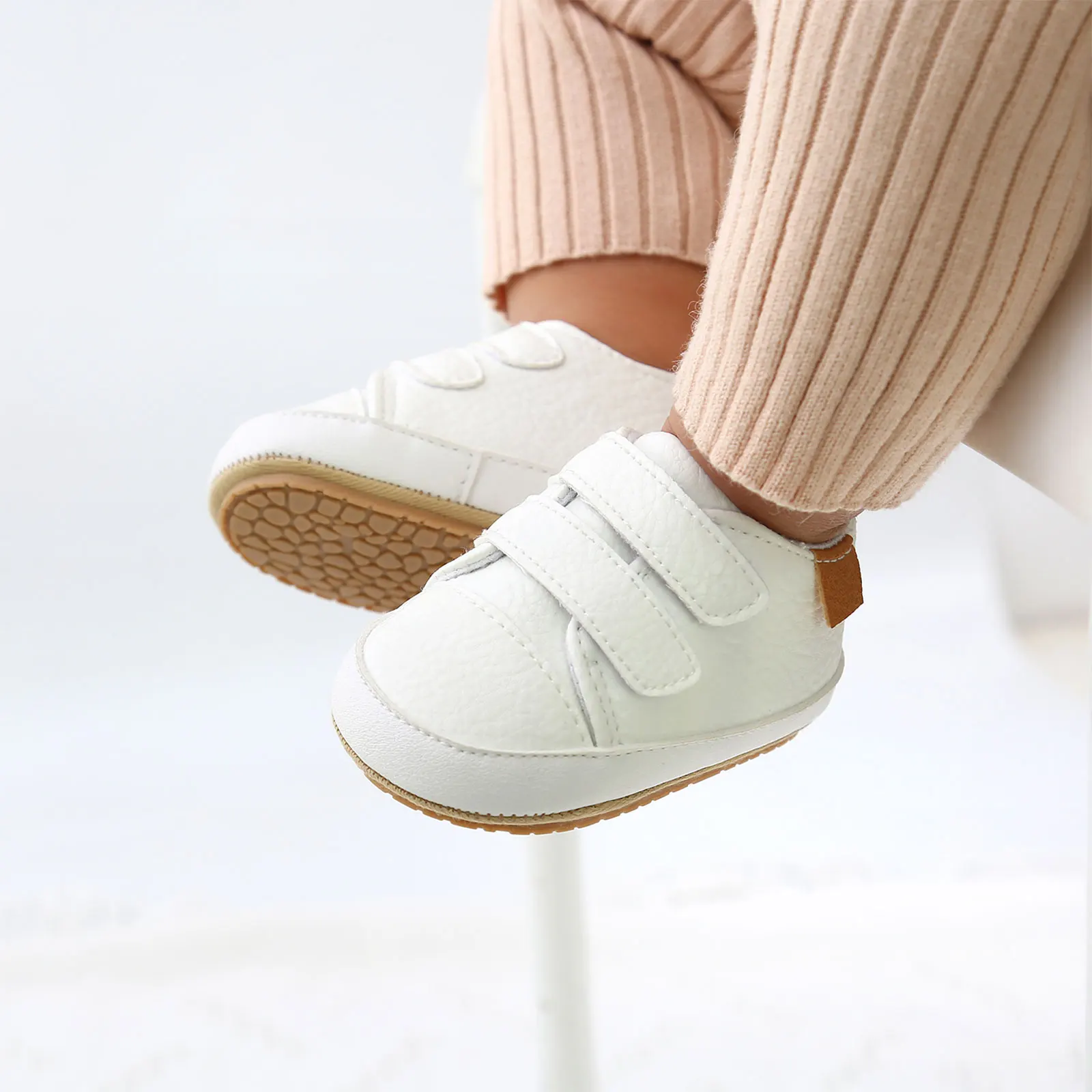 Hook-and-Loop Fastening Leather Trainers for Babies