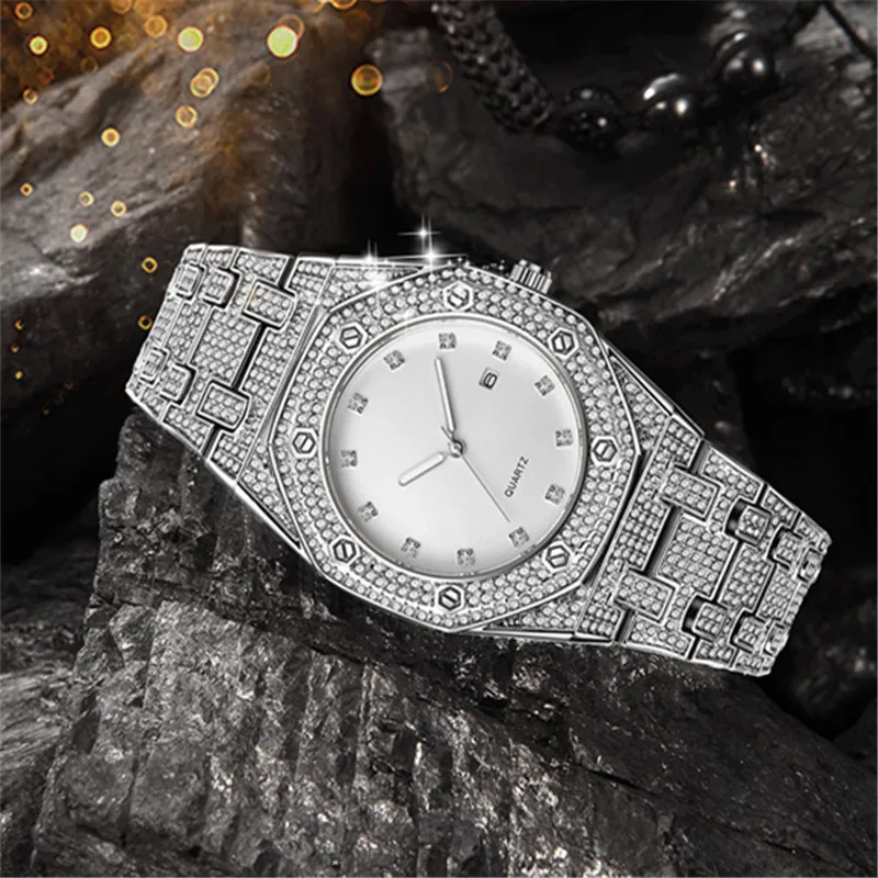 Men Cool Brand Golden Watches Fashion Alloy Band Hip Hop Diamond Calendar Vintage Quartz Watch Reloj Hombre Acero Inoxidable