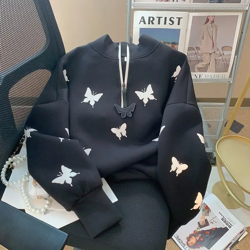 thumbnail image 1 of Sudadera con capucha con estampado de mariposa láser reflectante a la moda para niñas Otoño 2024 Nueva sudadera con cremallera única y elegante Sudadera con capucha versátil para niñas, 1 of 4