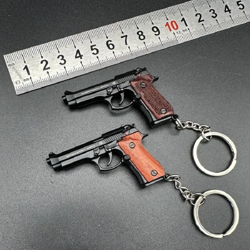1:4 Scale Berta 92F Pistol Keychain Mini  Gun Metal Keyring Key chain toy guns fake gun  For Adult Kids  Gift decoration 5