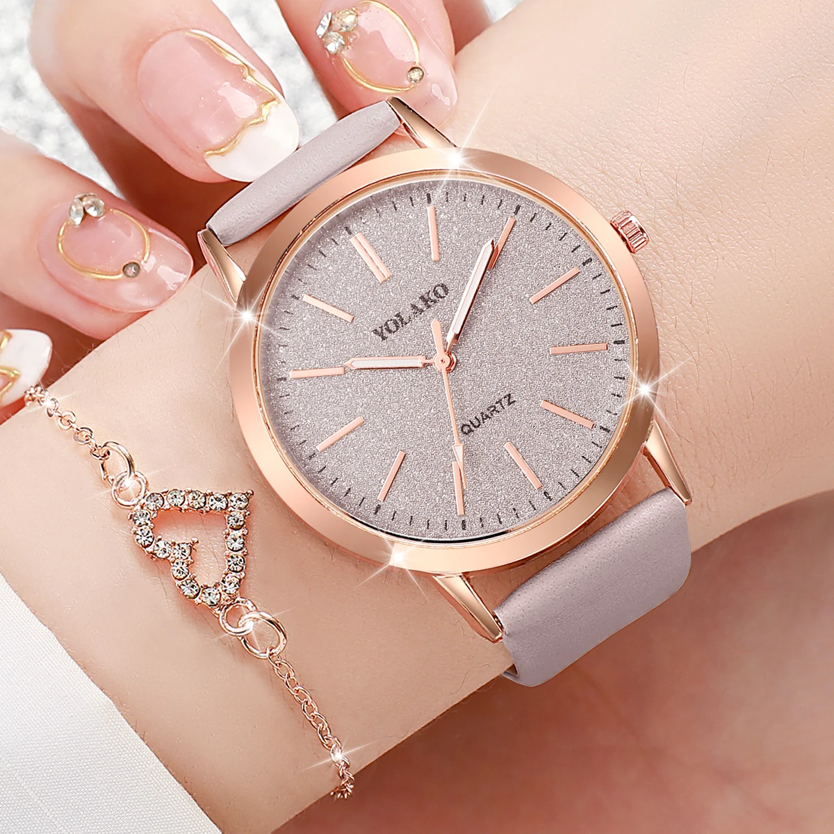 5pcs/set Fashion Women Leather Strap Quartz Watch and Love Heart Jewelry Set 3