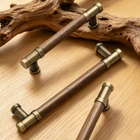 Poignées de meuble vintage en bois de noyer français pour tiroirs, commodes, portes de placard et armoires 2