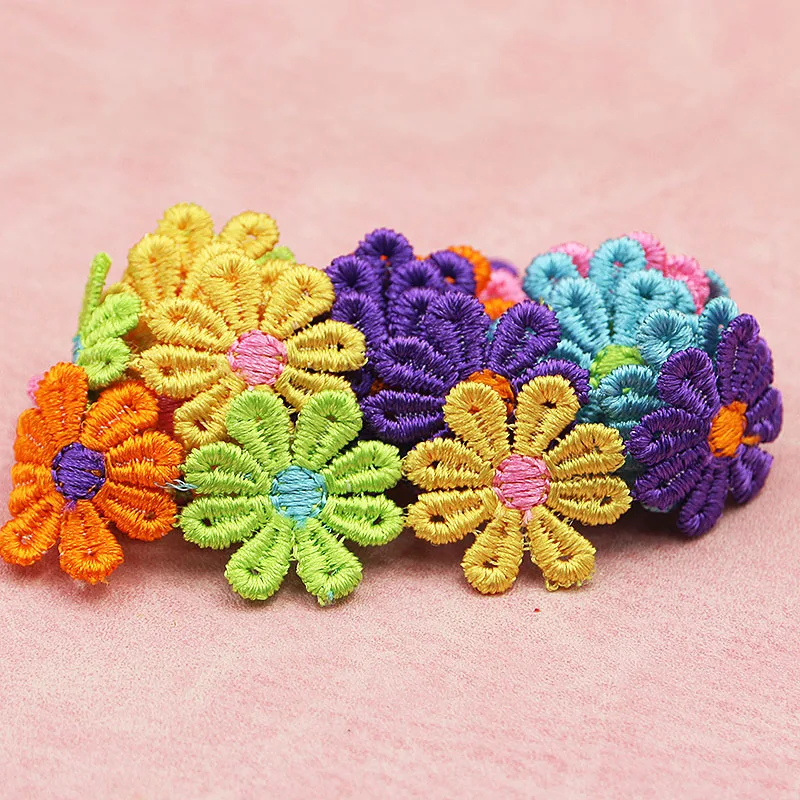 (60 Pcs/bag) 25mm Six Color Embroidered Lace Sun Petals Daisy Shaped Decorative Dress Hat Home Making Clothing Patches