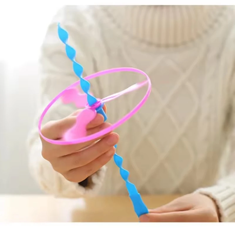 10/20pcs Colorful Bamboo Dragonfly Plastic Hand Push Flying Toys Kids Birthday Party Favors Guests Treat Goodie Pinata Fillers