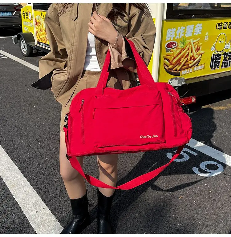Large-Capacity Travel Tote Bag description 31