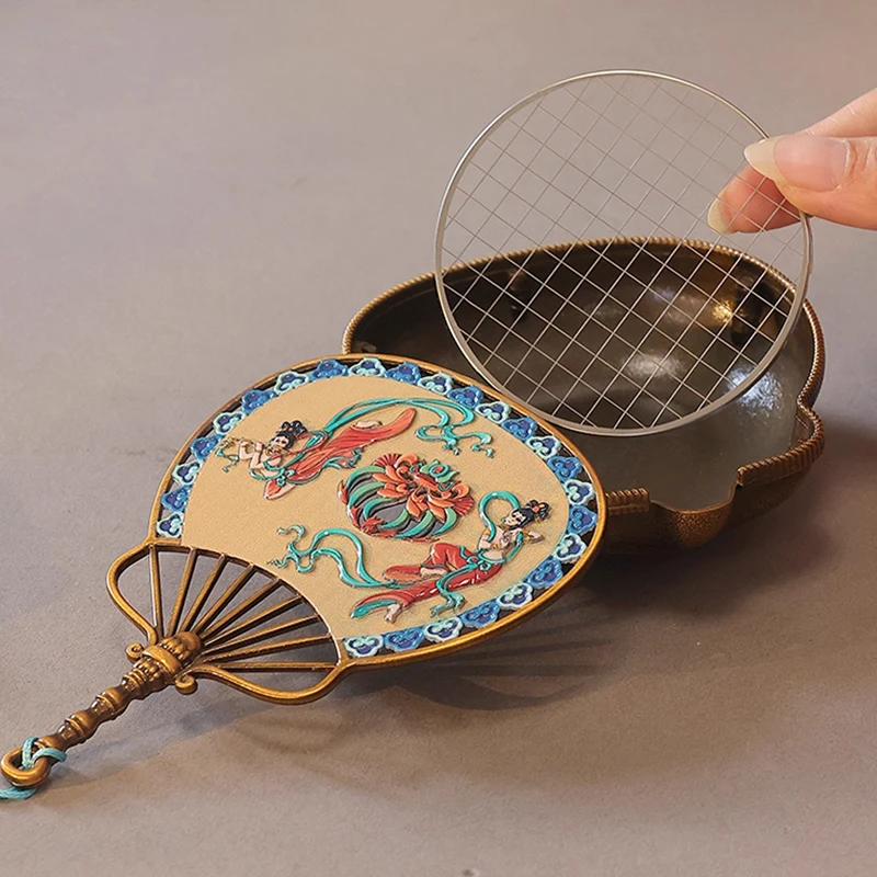 Creative Mini Aromatherapy Furnace, Home Indoor Zen Tea Ceremony Decor, Chinese style Metal Fan Shape, Small Incense Burner, 1Pc