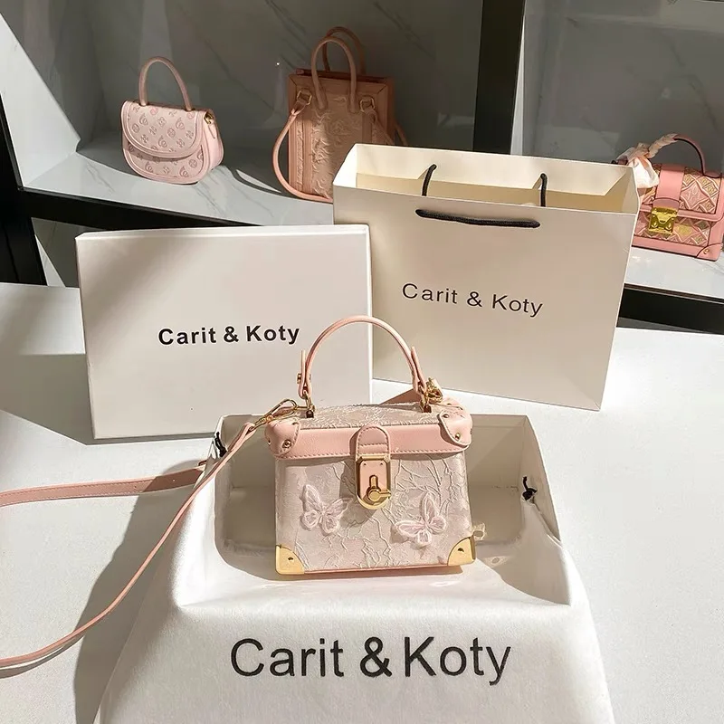 حقيبة يد نسائية مربعة الشكل، عصرية ورائجة، مصممة خ...