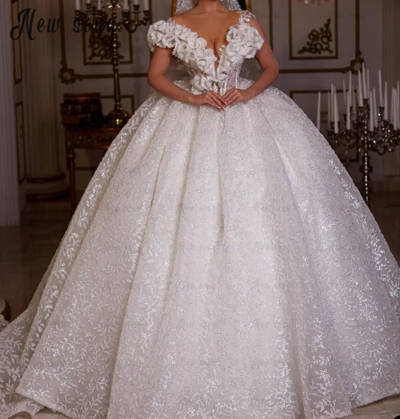 

African Luxury Ball Gown Wedding Dress Plus Size For Women Lace Beaded Off Shoulder V Neck Bridal Gowns Muslim Robe de Mariée