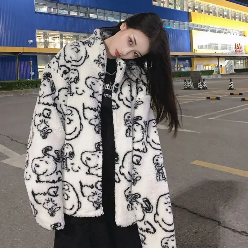 

Плюшевая куртка из ягненка Snoopy, куртка из аниме мультфильма Snoopy, осенне-зимняя Ретро утепленная куртка из ягненка, хлопковая одежда для бейсбола для пар