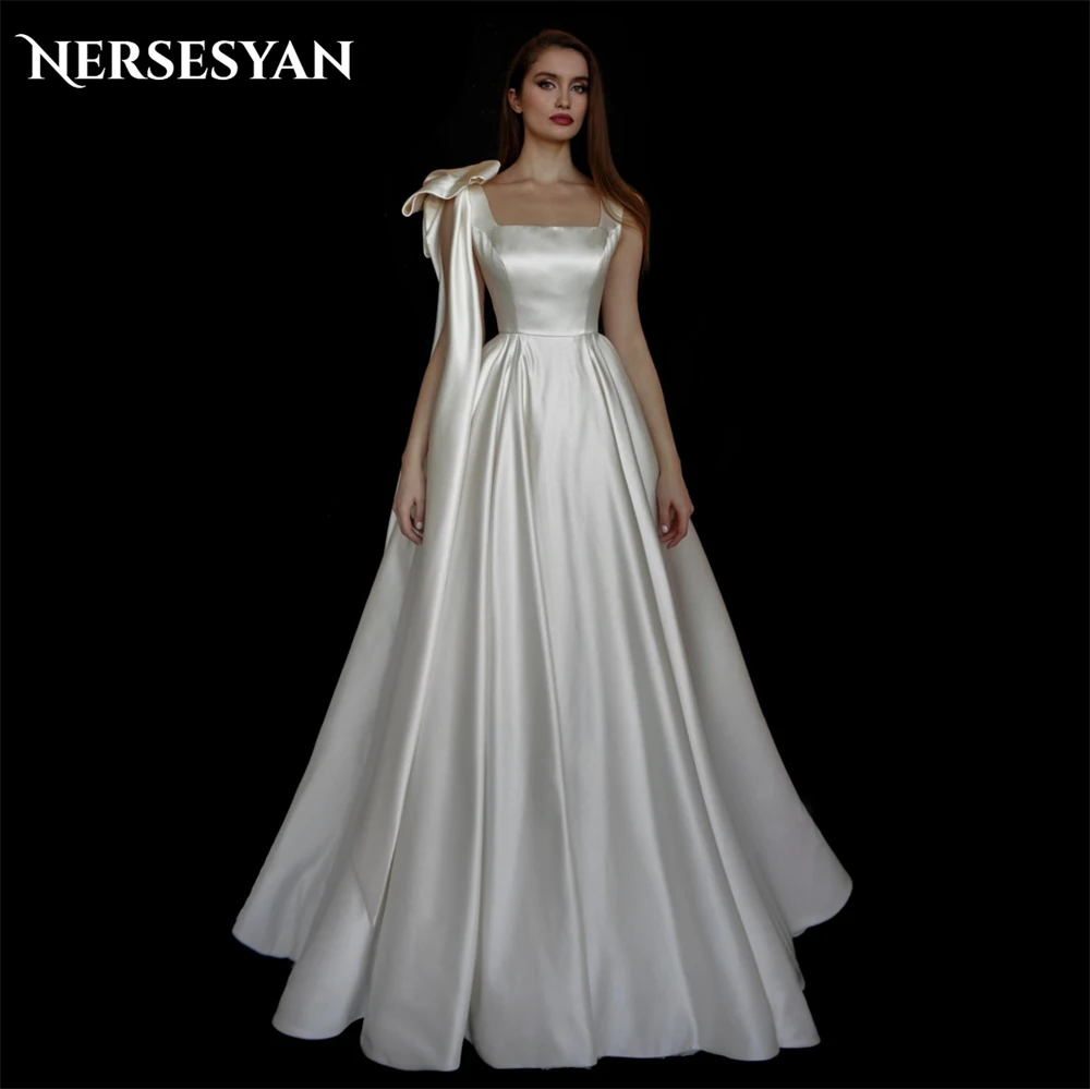 

Nersesyan Simple A-Line Solid Wedding Dress Satin Bow Straps Ribbons Square Collar Bridal Gowns Backless Sleeveless Bride Dress